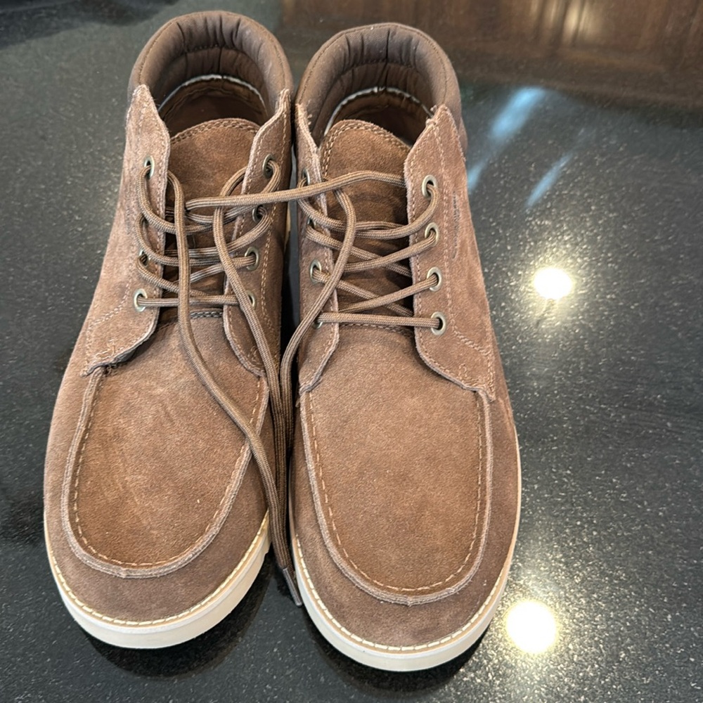 Kookaburra by UGG NWT fleece insole boot